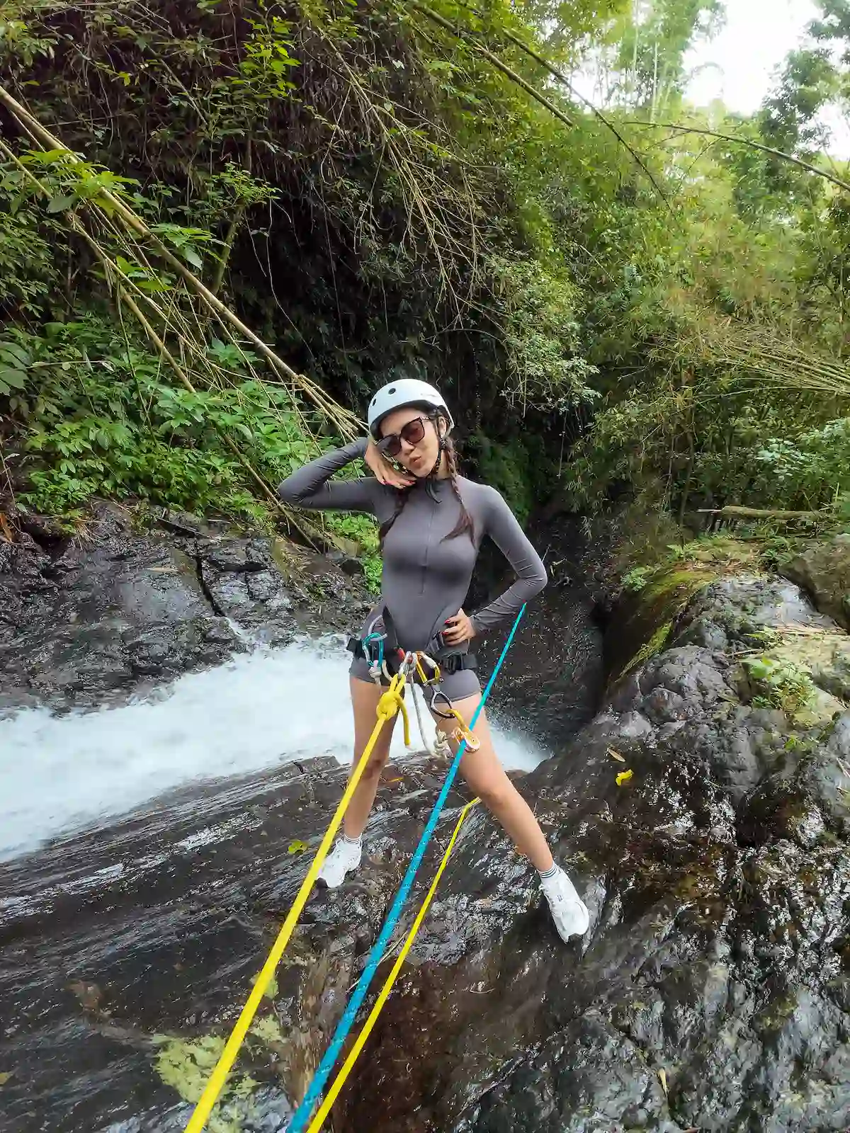 Dokumentasi foto dan video di air terjun Gitgit